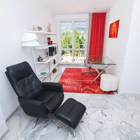 Center Penthouse Apartment