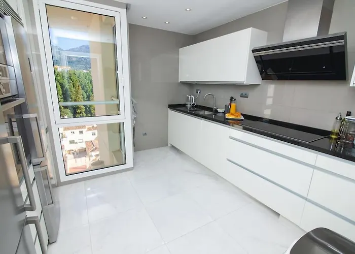 Center Penthouse *