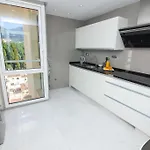 Center Penthouse *